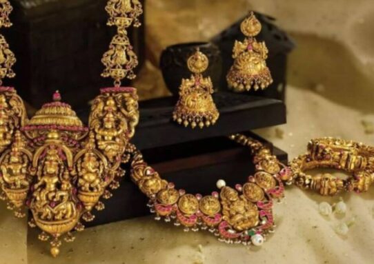 Jewellery Gift Ideas For Women This Diwali