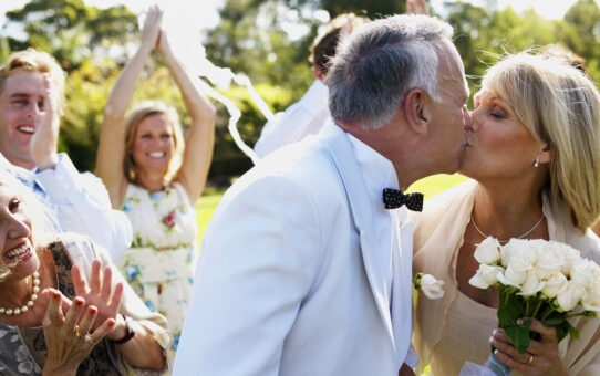 41 BEST WEDDING DRESSES FOR OLDER BRIDES IN 2021