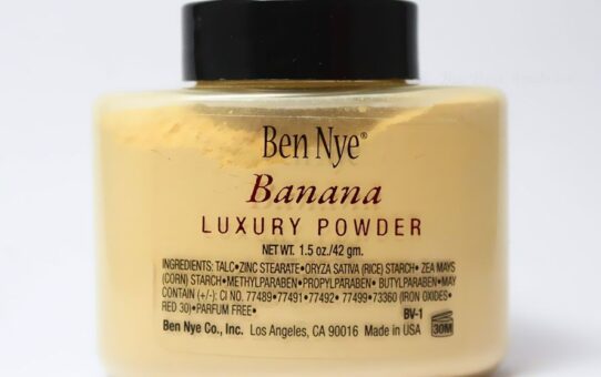 Ben Nye Banana Powder {Makeup Essentials}